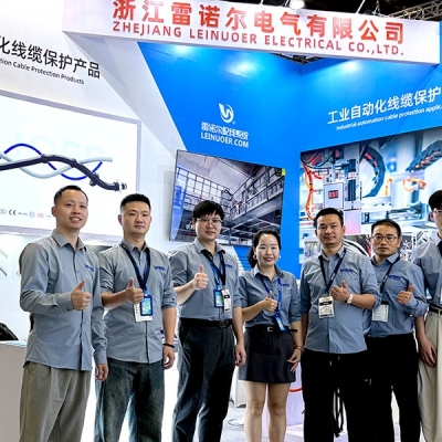浙江香蕉影视電氣參展工博會圓滿成（chéng）功，工業線纜連接保護方案收獲關注與認可（kě）