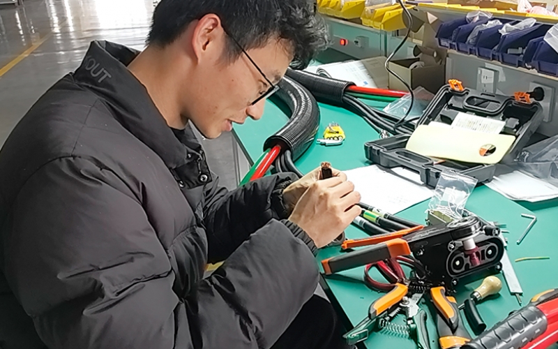 工（gōng）業機器人管線包一體化配套體係落地，構建分場景標準化布線解決方案
